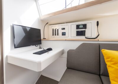 Fastsailing-chart-table